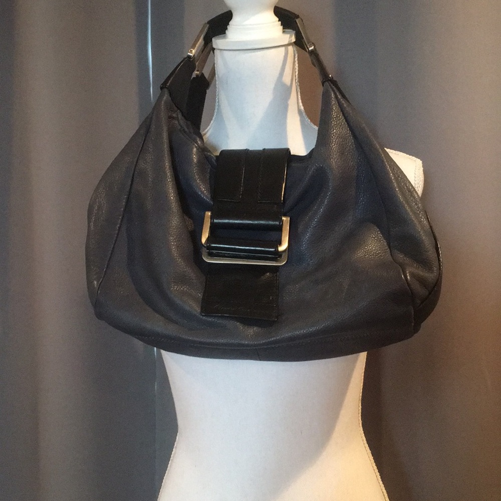 Kenneth Cole navy blue handbag with black accents